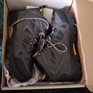 St John's Bay Nautilus boots